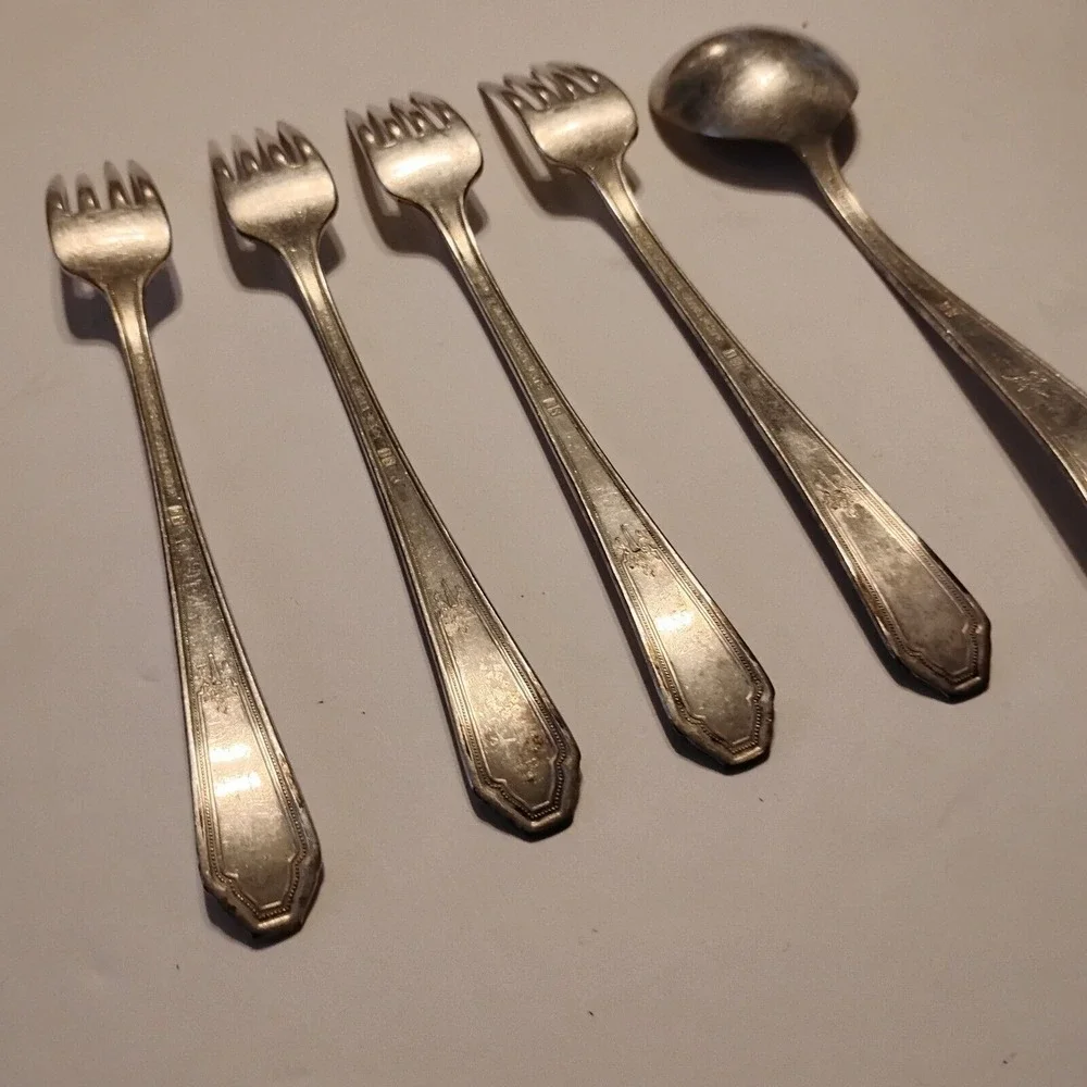 Wm Rogers CHALFONTE Silverplate International 1926‎ Silverware 4-Dinner Forks